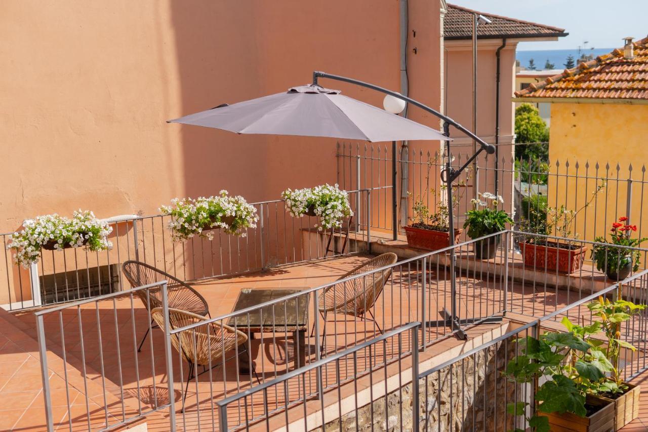 Officine Bordighera Hotell Exteriör bild