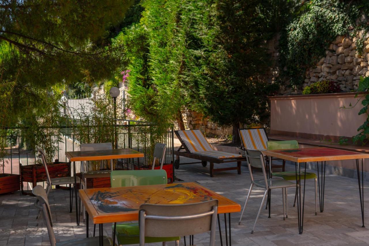 Officine Bordighera Hotell Exteriör bild